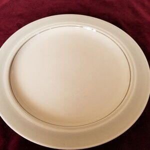 Galleria Stoneware Round Serving Platter